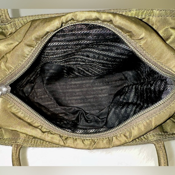 ✨PRADA Tessuto Nylon City Tote B8484 Tundra Dark Olive - Picture 10 of 16